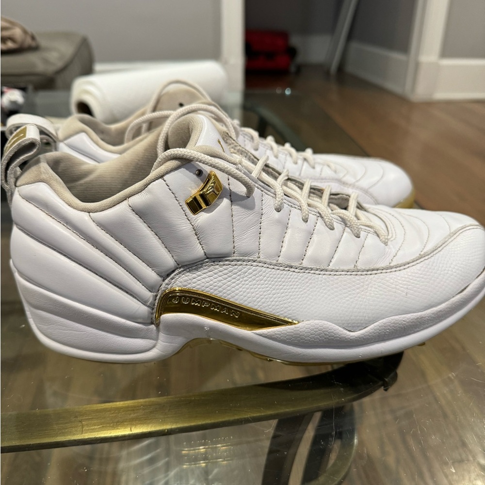 Nike Men's White and Gold Sneakers